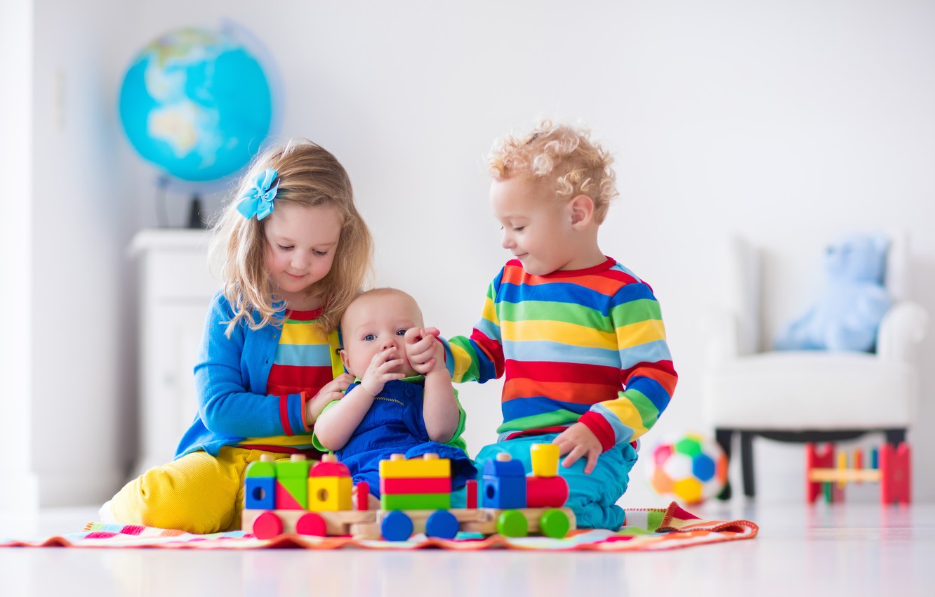 بازی با کودک: روش بازی درمانی چگونه اثرگذار است؟
