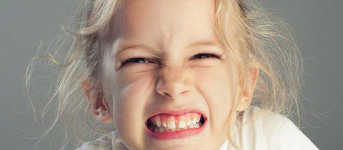 دلايل دندان قروچه کودکان